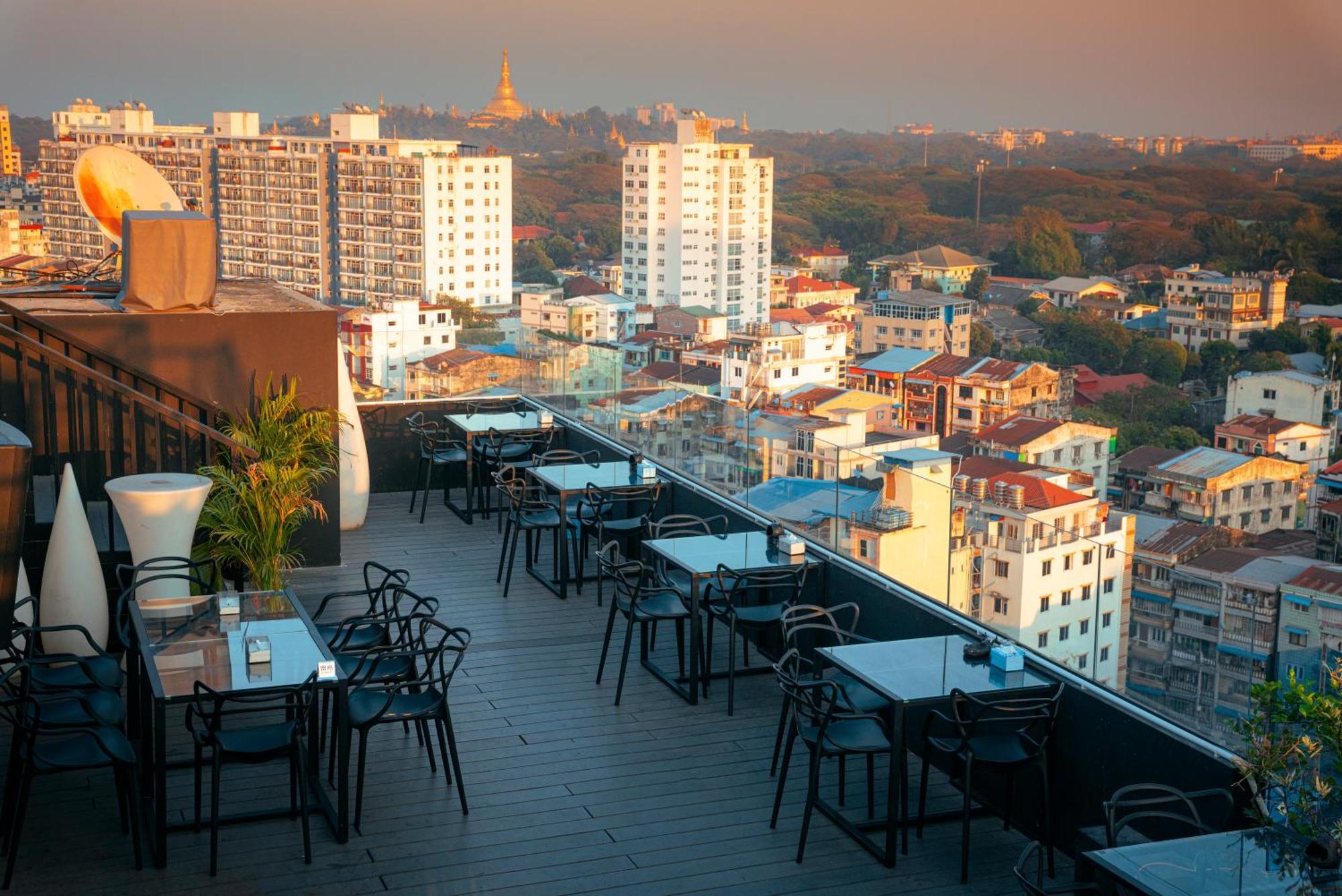 Hotel Sanchaung Yangon Bagian luar foto