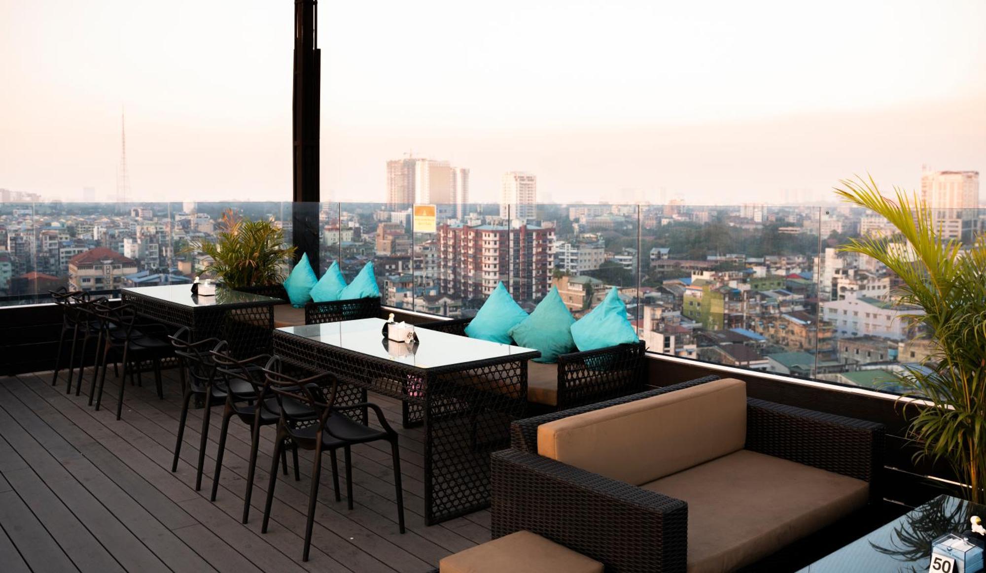 Hotel Sanchaung Yangon Bagian luar foto
