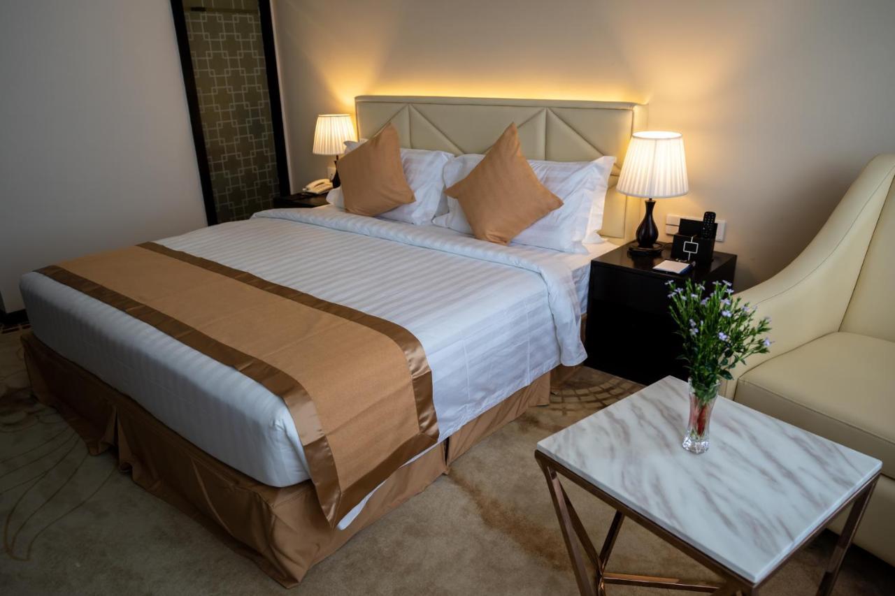 Hotel Sanchaung Yangon Bagian luar foto