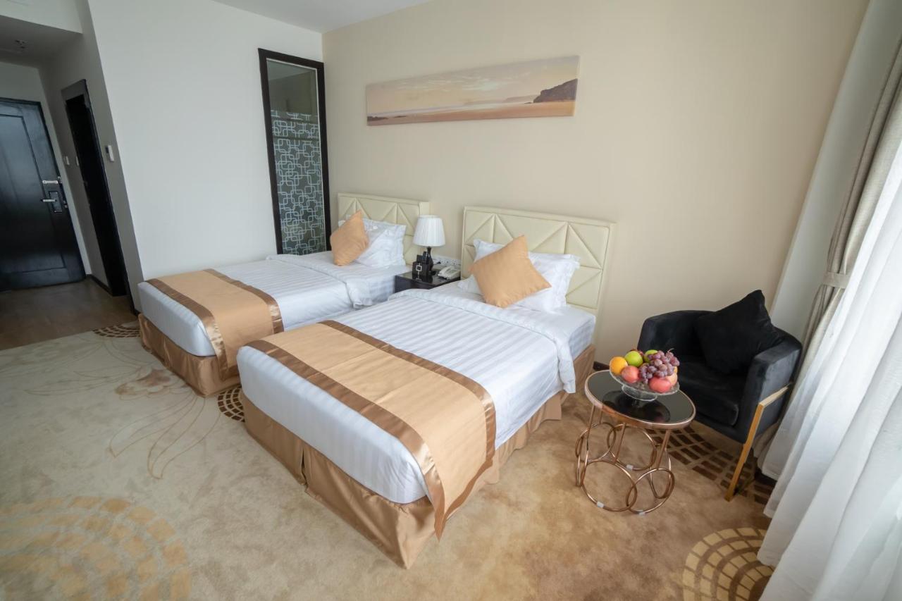 Hotel Sanchaung Yangon Bagian luar foto